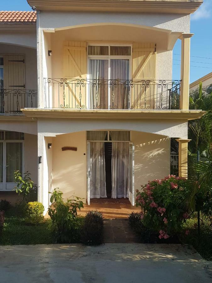 Filles Des Iles Villa Mont-Choisy Exteriör bild